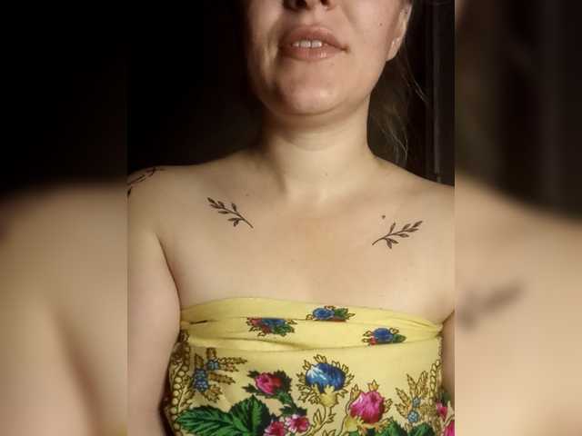 Diana1998 live cam on BongaCams