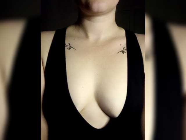 Diana1998 live cam on BongaCams