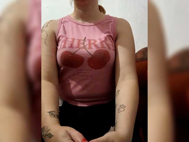 Diana1998 live cam on BongaCams