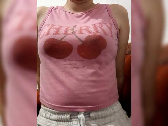 Diana1998 live cam on BongaCams