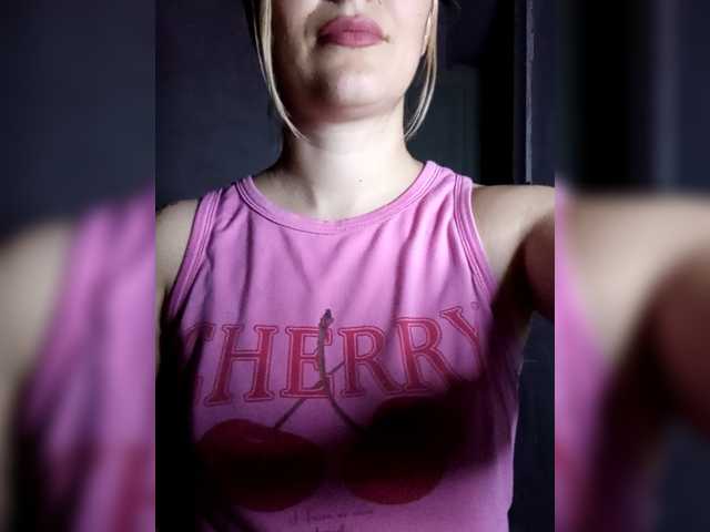 Diana1998 live cam on BongaCams