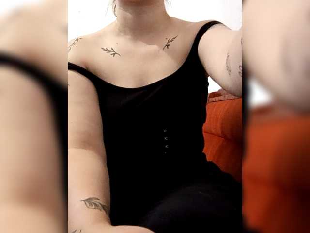 Diana1998 live cam on BongaCams