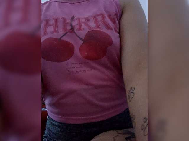 Diana1998 live cam on BongaCams