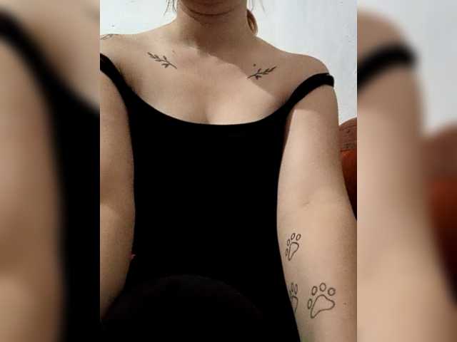 Diana1998 live cam on BongaCams