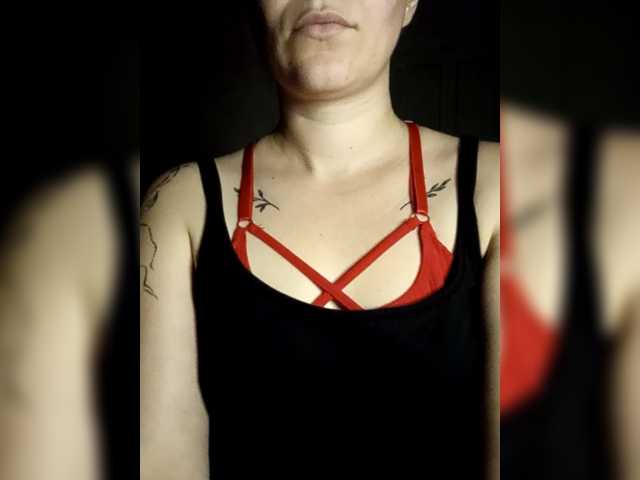 Diana1998 live cam on BongaCams