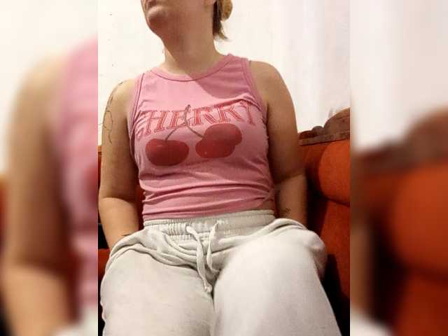 Diana1998 live cam on BongaCams
