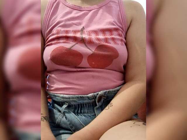 Diana1998 live cam on BongaCams
