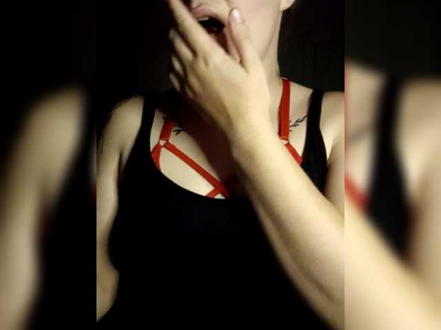 Diana1998 live cam on BongaCams