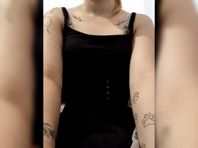 Diana1998 live cam on BongaCams