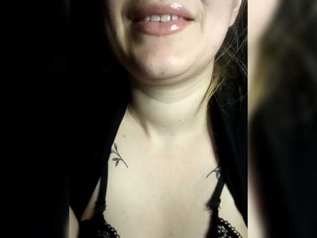 Diana1998 live cam on BongaCams