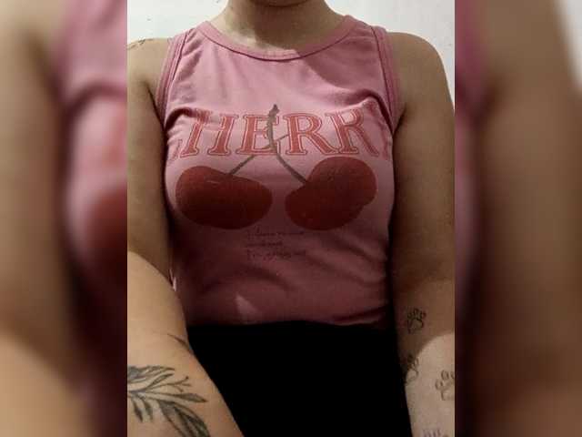 Diana1998 live cam on BongaCams