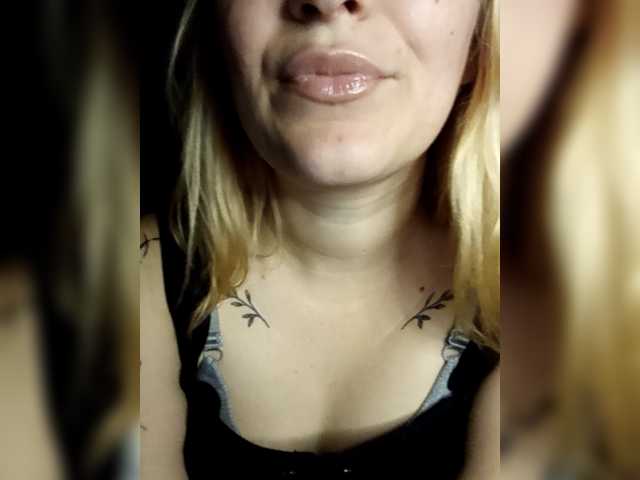 Diana1998 live cam on BongaCams