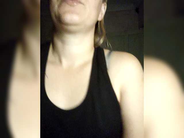 Diana1998 live cam on BongaCams