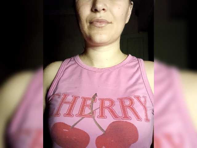 Diana1998, live now on BongaCams