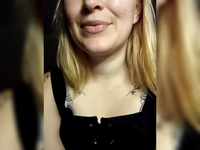 Diana1998 live cam on BongaCams