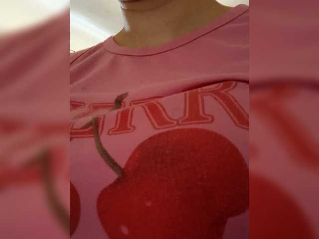 Diana1998, live now on BongaCams