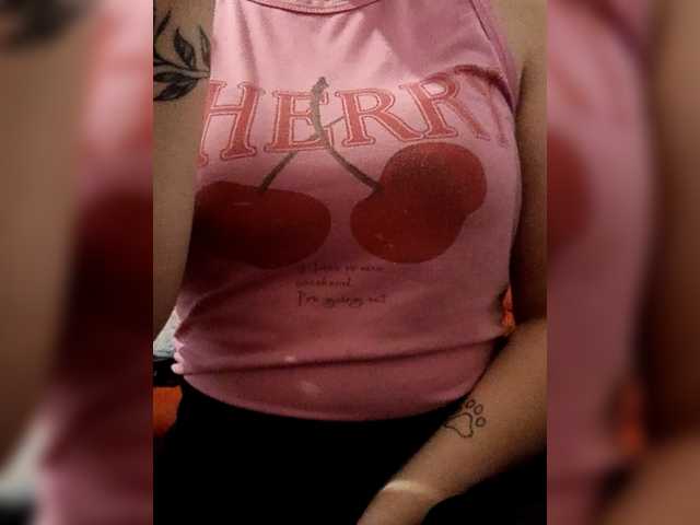 Diana1998 live cam on BongaCams