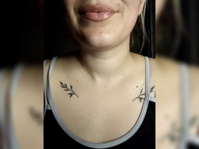 Diana1998 live cam on BongaCams