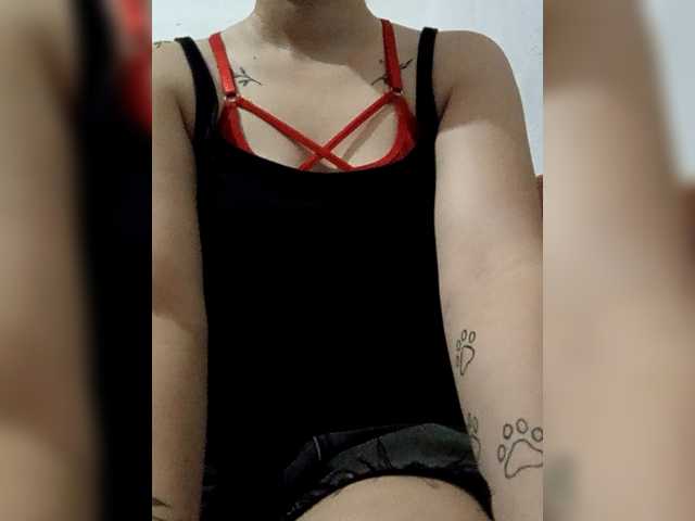 Diana1998 live cam on BongaCams
