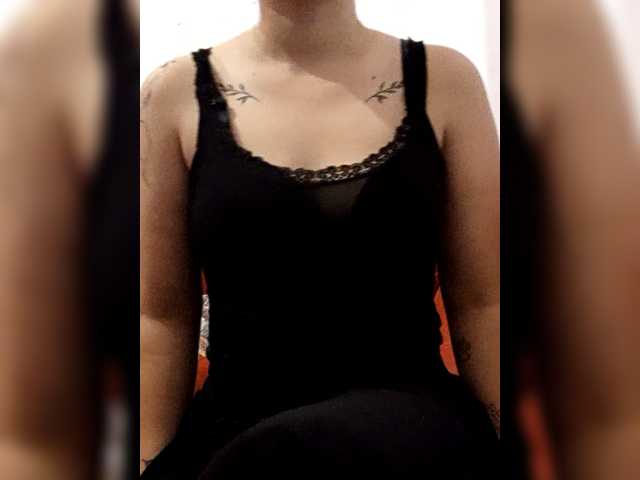Diana1998 live cam on BongaCams
