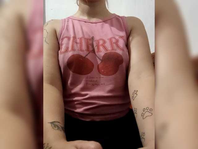 Diana1998 live cam on BongaCams
