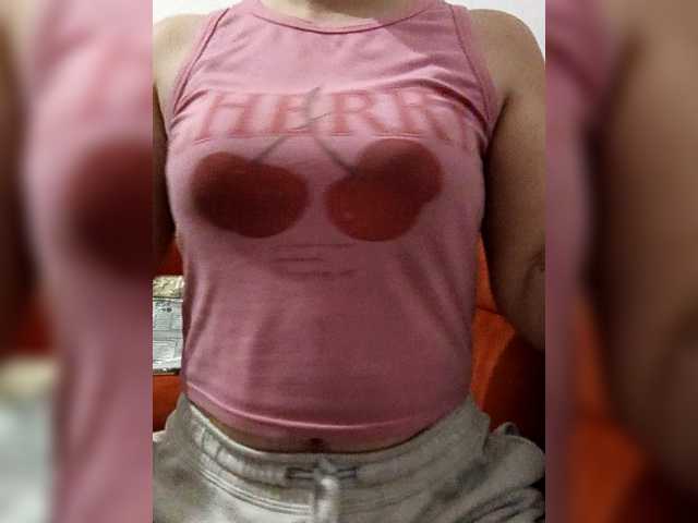 Diana1998 live cam on BongaCams