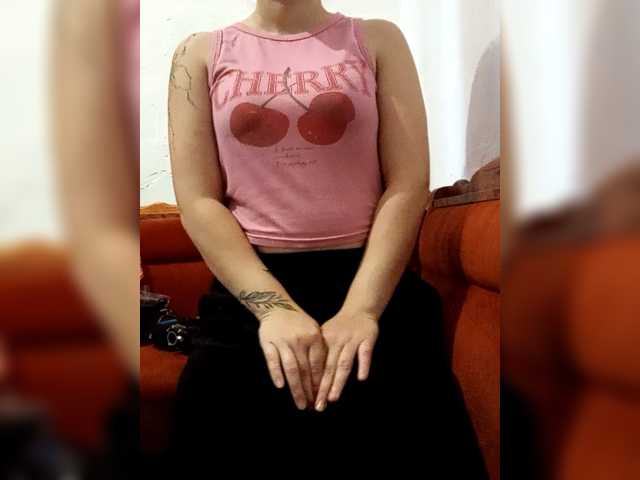 Diana1998 live cam on BongaCams