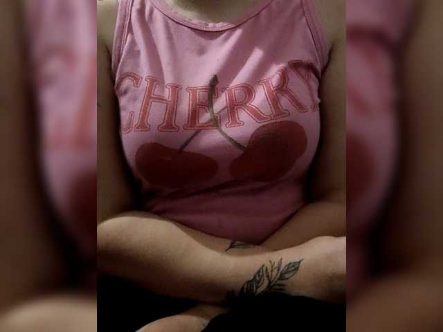 Diana1998 live cam on BongaCams