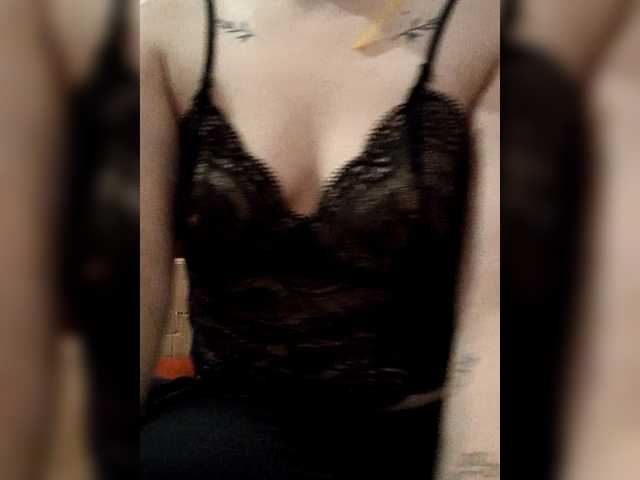 Diana1998 live cam on BongaCams