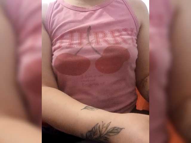 Diana1998 live cam on BongaCams