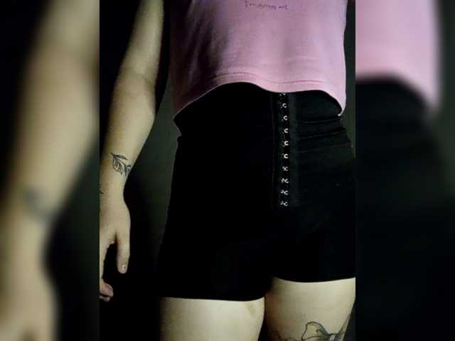 Diana1998, en directo ahora en BongaCams