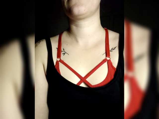 Diana1998 live cam on BongaCams