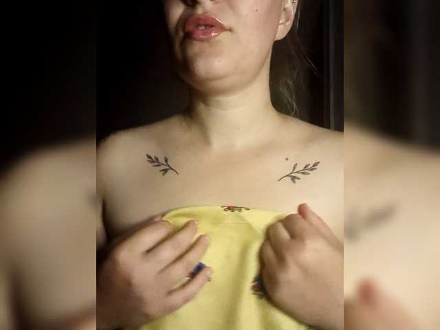 Diana1998 live cam on BongaCams