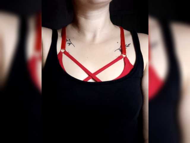 Diana1998 live cam on BongaCams