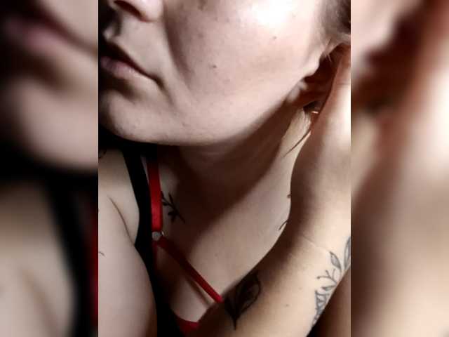 Diana1998 live cam on BongaCams