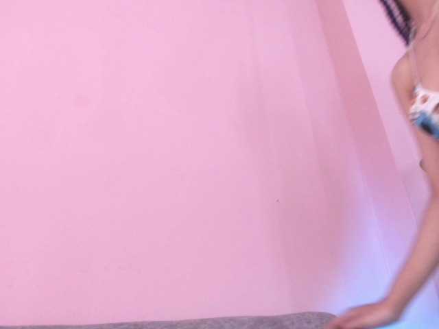 Aleja-Machado live cam on BongaCams