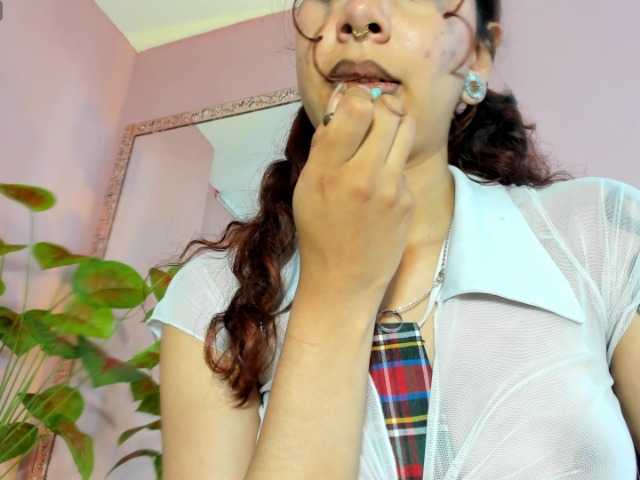 Aleja-Machado live cam on BongaCams