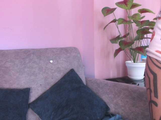 Aleja-Machado live cam on BongaCams
