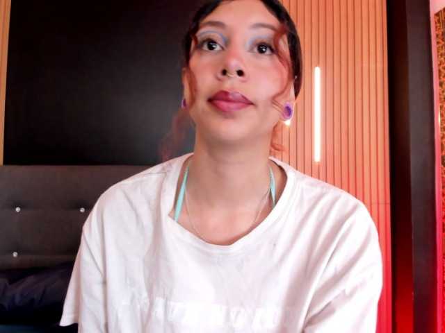 Aleja-Machado live cam on BongaCams