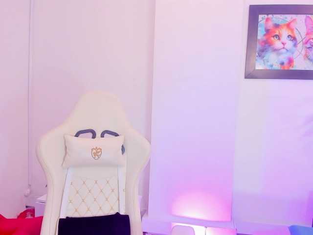 Aleja-Machado live cam on BongaCams
