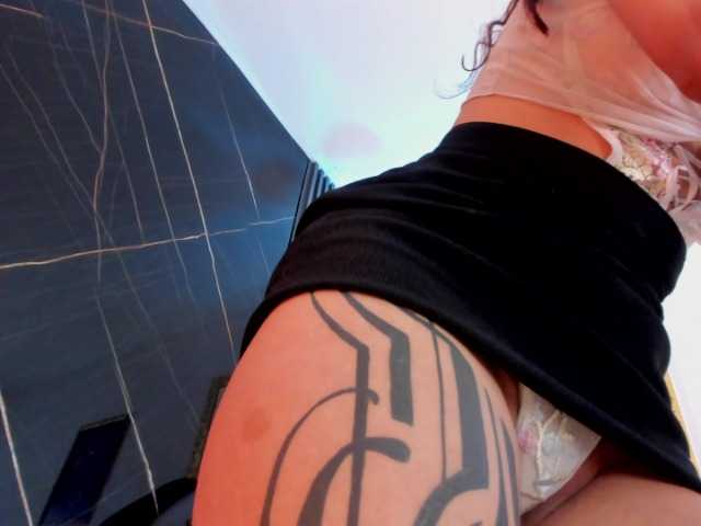 Aleja-Machado live cam on BongaCams