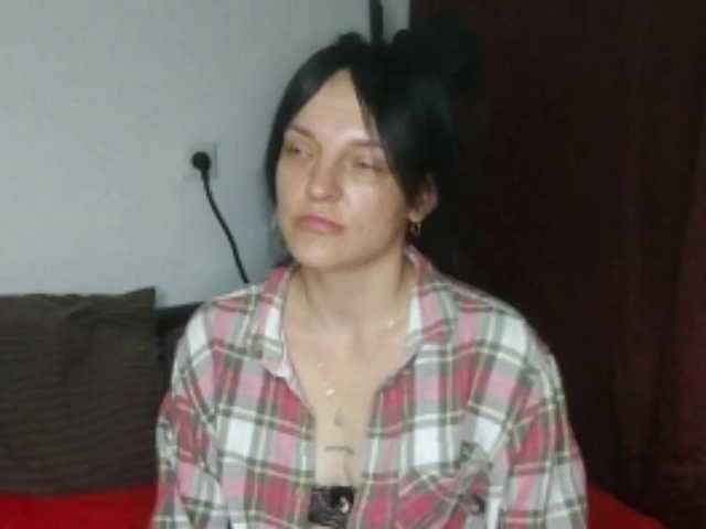 Velvet-Naughty live cam on BongaCams