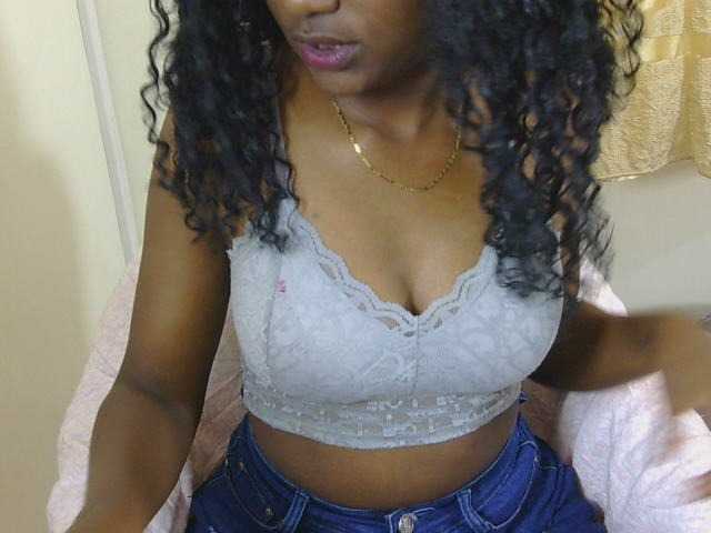 Sexycleymmie live cam on BongaCams