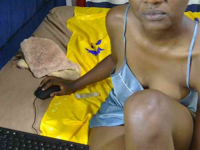 Sexycleymmie webcam