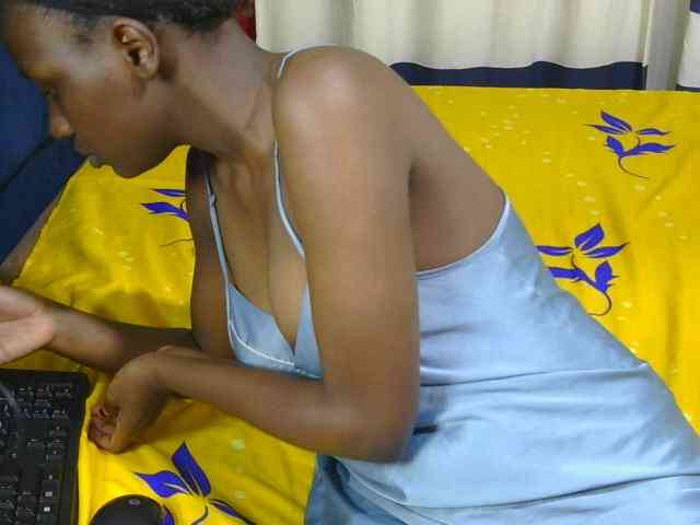 Model: Sexycleymmie