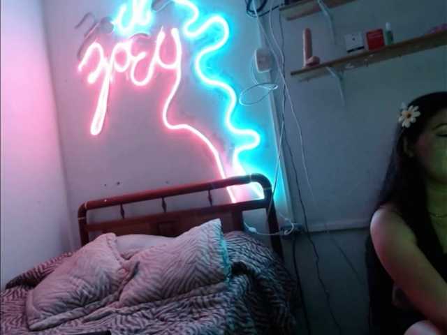 Zackyzoey webcam
