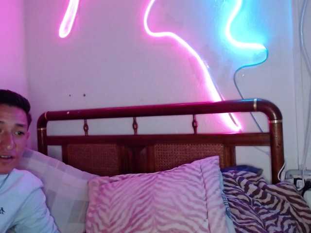Zackyzoey live cam on BongaCams