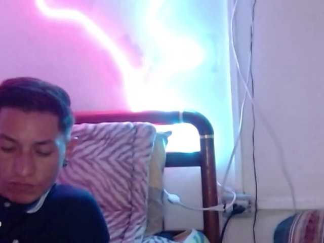 Zackyzoey live cam on BongaCams