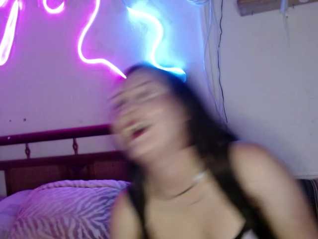 Zackyzoey live cam on BongaCams