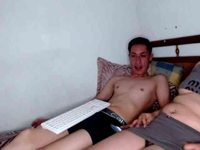 Zackyzoey webcam